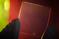美科学家研发全透明光伏太阳能电池玻璃面板