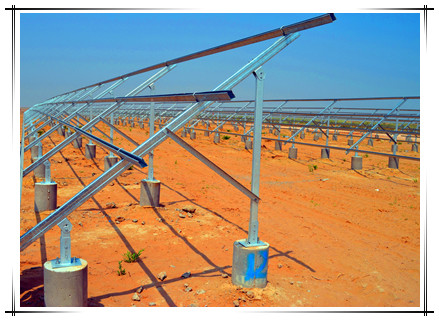 太阳能支架厂家选择光伏支架需要考虑的因素